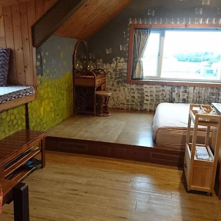 Xian Qing Yu Zhi Homestay Trì Thượng Ngoại thất bức ảnh